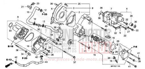 HINTERE ABDECKUNG, LINKS/WASSERPUMPE CB1300SAA de 2010